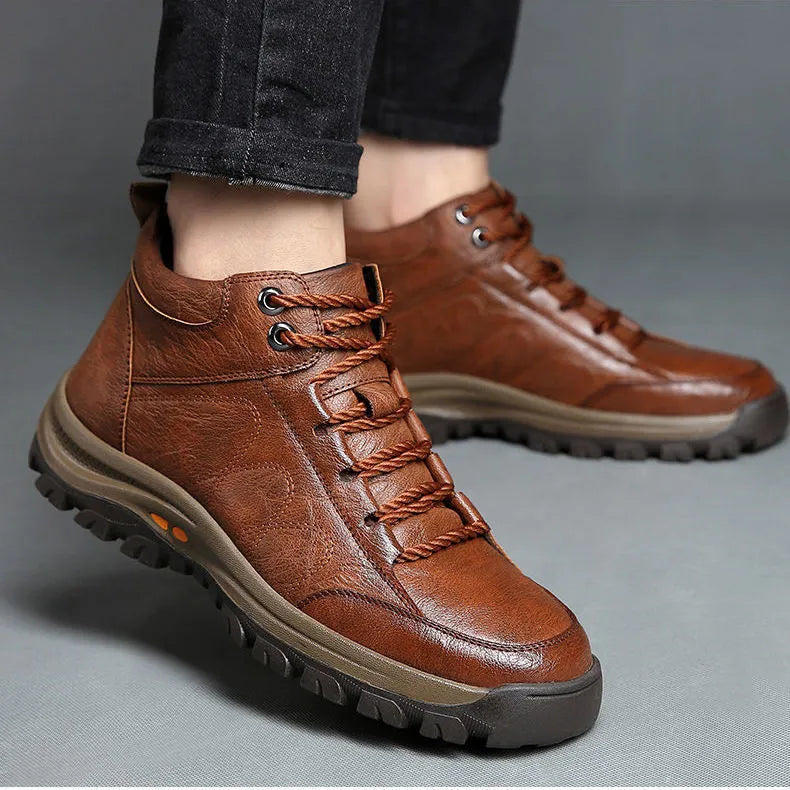 Buty ortopedyczne Oarone® | 🔥Ergonomicznie zaprojektowane skórzane buty, które są antypoślizgowe, wodoodporne, ✅łagodzą ból i zapewniają wygodę bez zmęczenia.