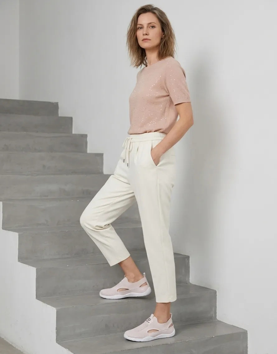 🔥 Pouze dnes sleva 50 %! Nenechte si to ujít! ⏰ Ergonomicky tvarovaná ortopedická obuv – poskytuje přirozenou oporu klenby 👞 Účinně zmírňuje bolest nohou