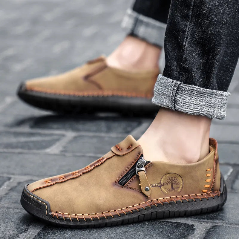 🐂 Pánské ručně šité ploché boty z telecí kůže 👞 Široká škála velikostí, snadné nazouvání a zouvání ✅ Lehké, pohodlné, voděodolné a protiskluzové